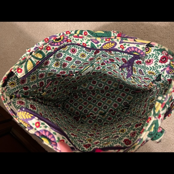 Vera Bradley Tote - Picture 5 of 6
